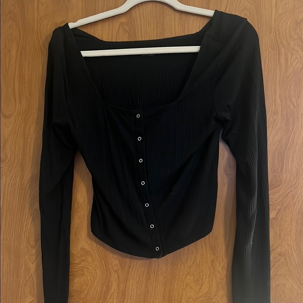 Black Long Sleeve Button-Up Top
